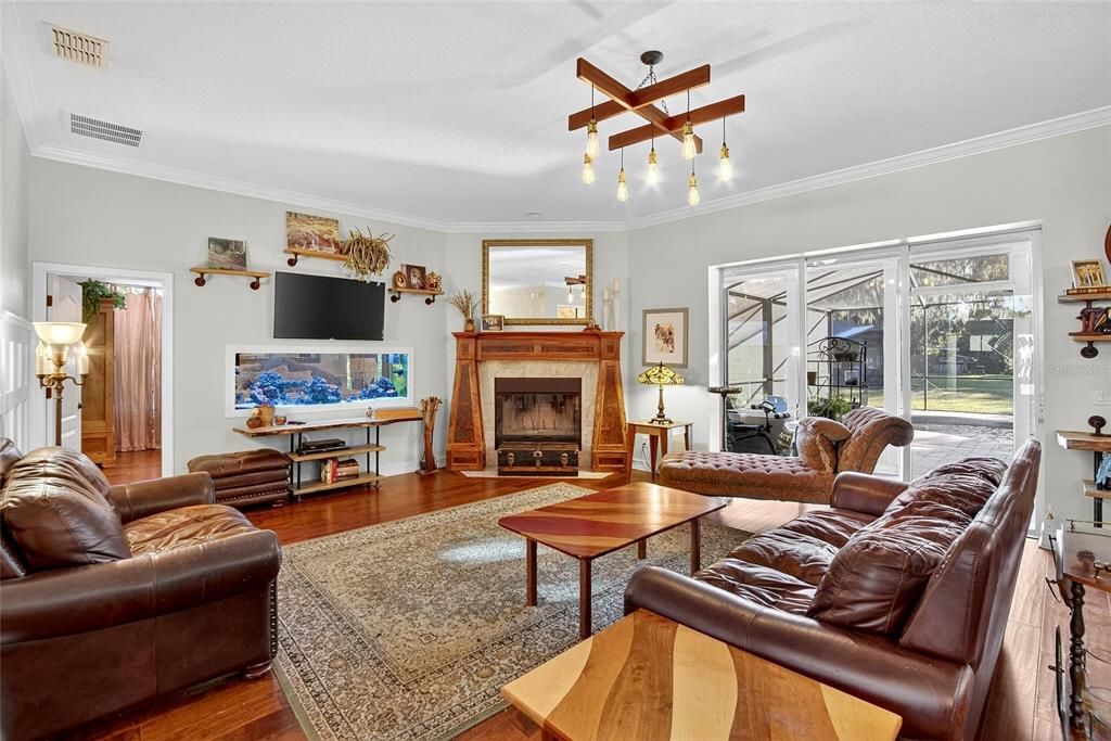 For Sale: $749,900 (4 beds, 3 baths, 3084 Square Feet)