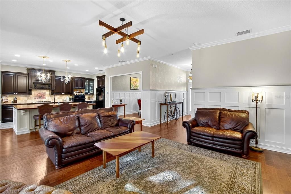 For Sale: $749,900 (4 beds, 3 baths, 3084 Square Feet)