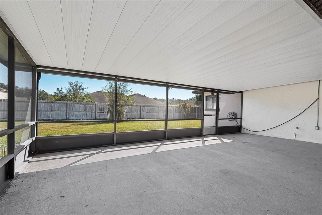 For Sale: $305,000 (4 beds, 2 baths, 2107 Square Feet)