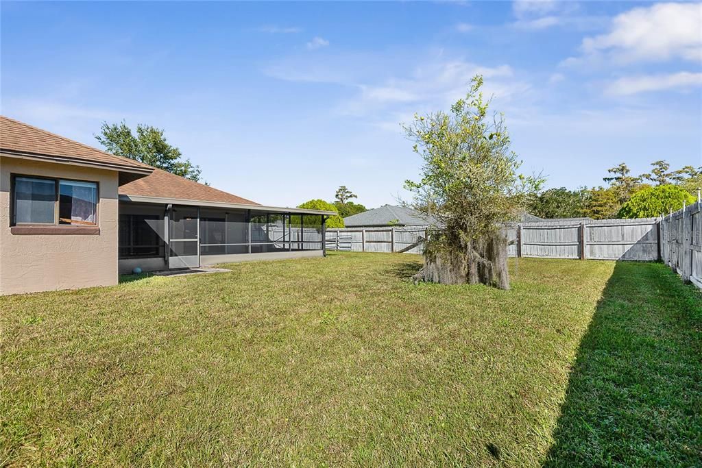 For Sale: $305,000 (4 beds, 2 baths, 2107 Square Feet)