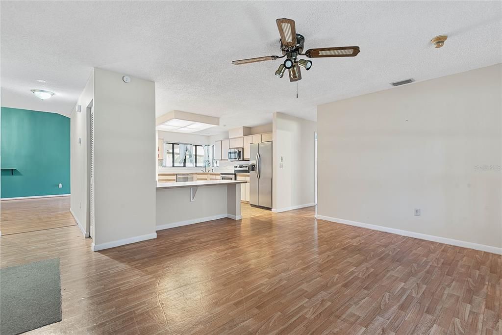 For Sale: $305,000 (4 beds, 2 baths, 2107 Square Feet)