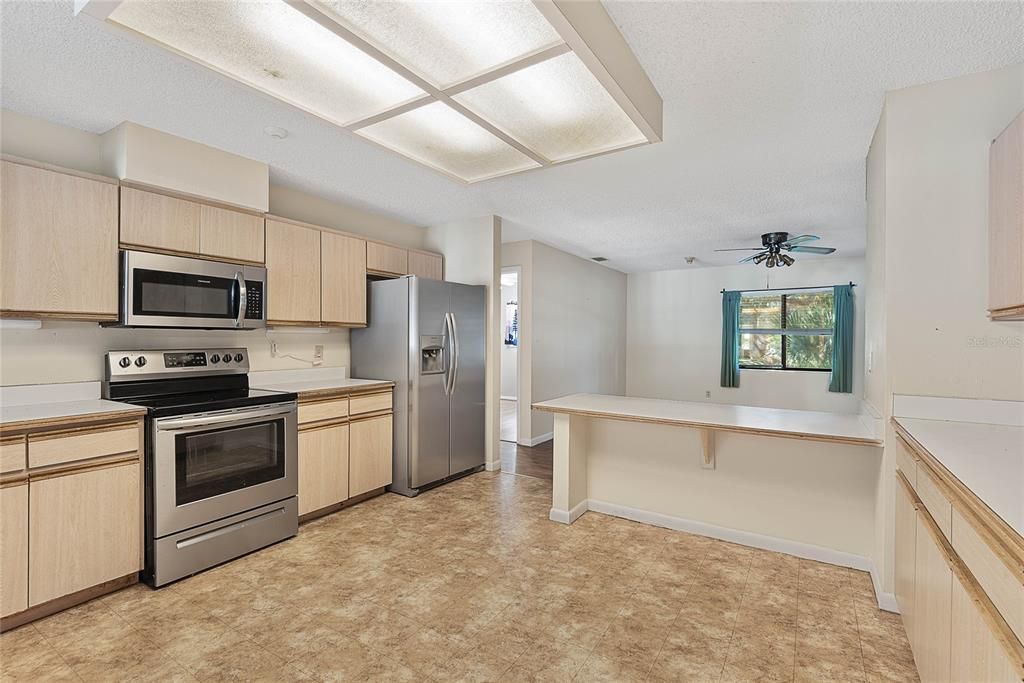 For Sale: $305,000 (4 beds, 2 baths, 2107 Square Feet)