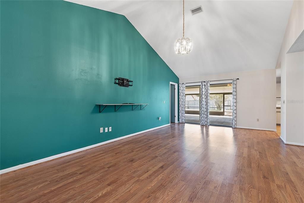 For Sale: $305,000 (4 beds, 2 baths, 2107 Square Feet)