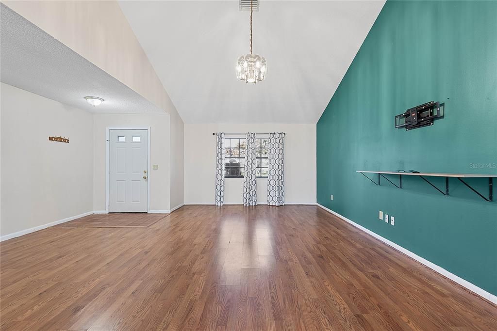 For Sale: $305,000 (4 beds, 2 baths, 2107 Square Feet)