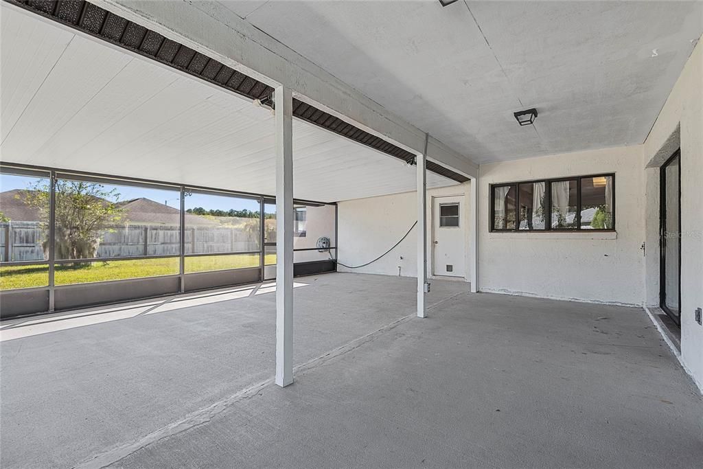 For Sale: $305,000 (4 beds, 2 baths, 2107 Square Feet)