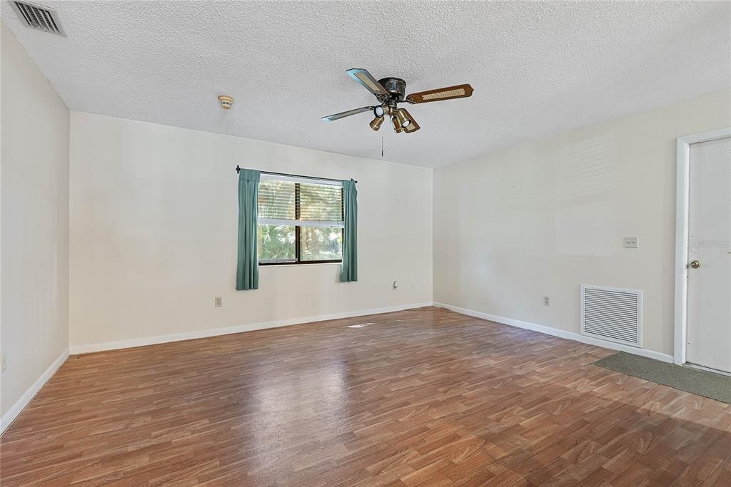 For Sale: $305,000 (4 beds, 2 baths, 2107 Square Feet)