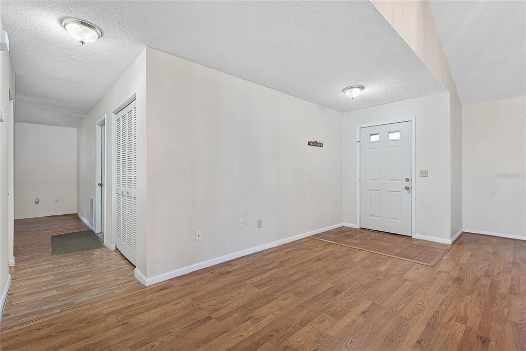 For Sale: $305,000 (4 beds, 2 baths, 2107 Square Feet)