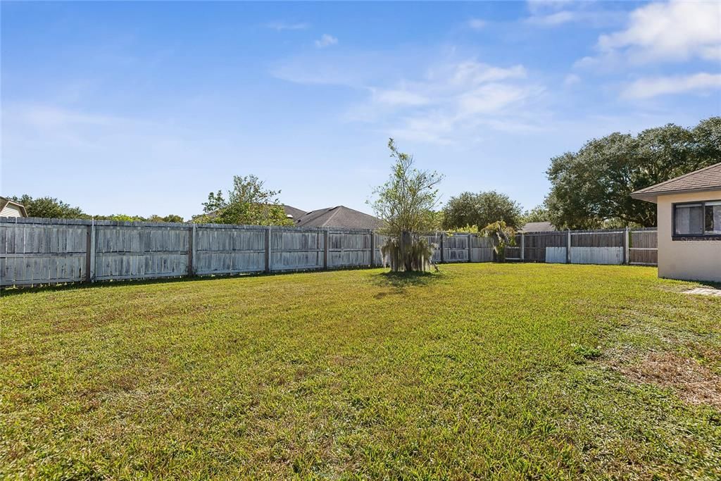 For Sale: $305,000 (4 beds, 2 baths, 2107 Square Feet)