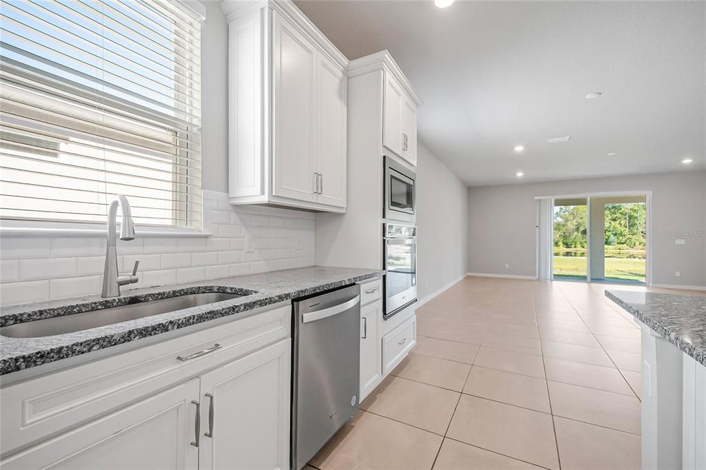 В аренду: $2,500 (4 спален, 2 ванн, 2197 Квадратных фут)