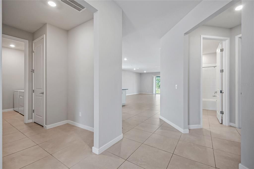 В аренду: $2,500 (4 спален, 2 ванн, 2197 Квадратных фут)