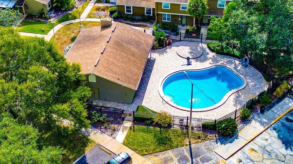 Под контрактом: $249,000 (2 спален, 1 ванн, 1048 Квадратных фут)