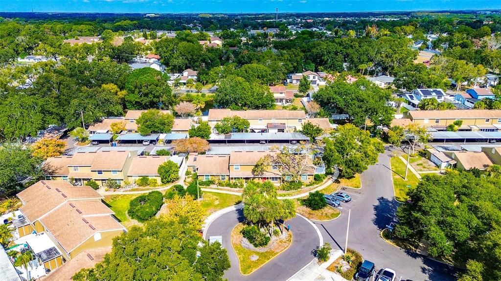 Под контрактом: $249,000 (2 спален, 1 ванн, 1048 Квадратных фут)