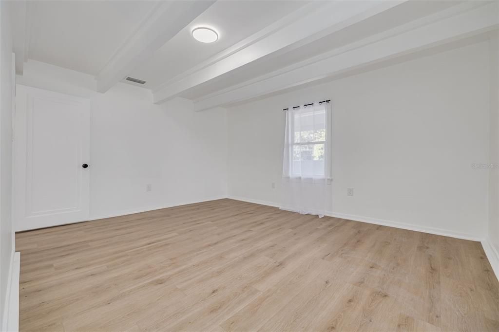 На продажу: $1,095,000 (5 спален, 0 ванн, 2838 Квадратных фут)