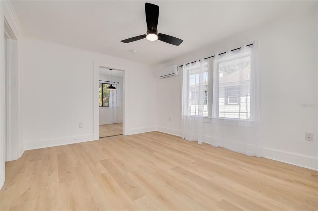 На продажу: $1,095,000 (5 спален, 0 ванн, 2838 Квадратных фут)