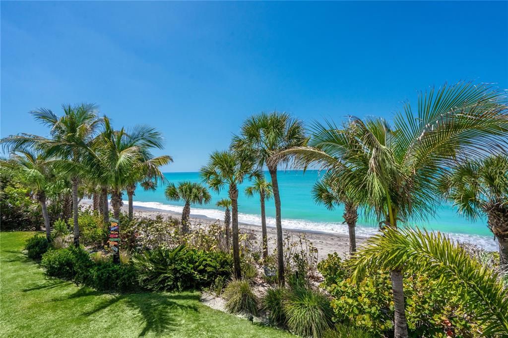 待售: $3,650,000 (1.76 acres)