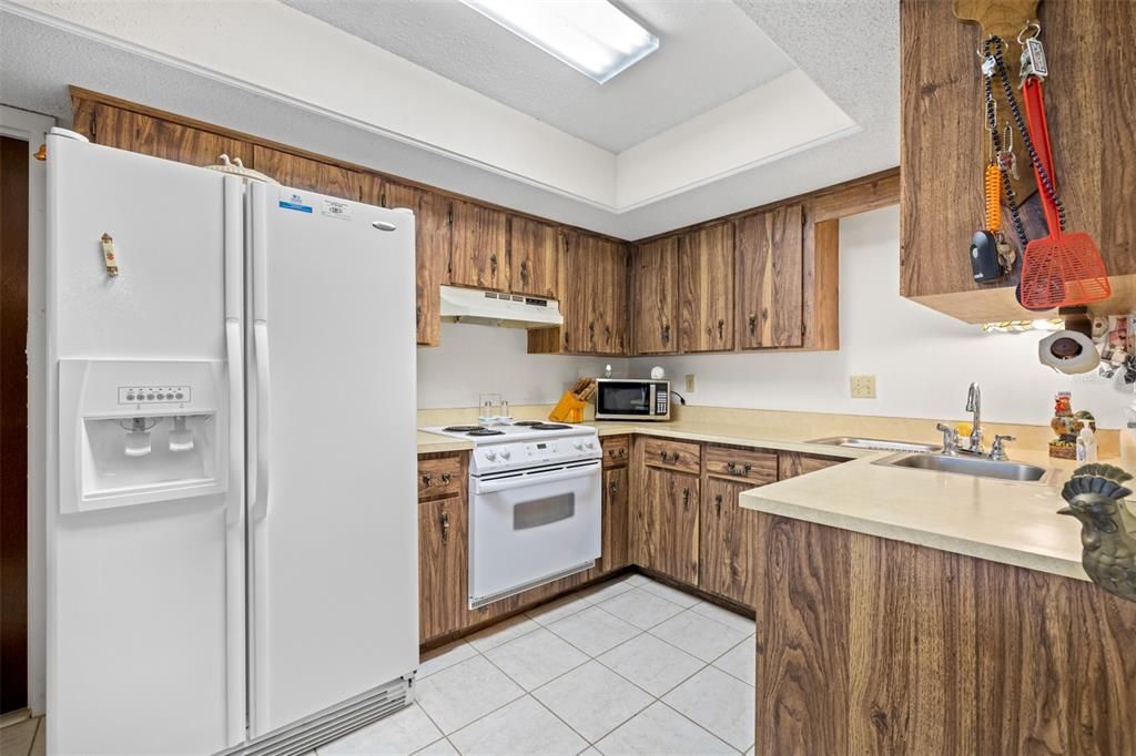 For Sale: $449,000 (3 beds, 2 baths, 1644 Square Feet)