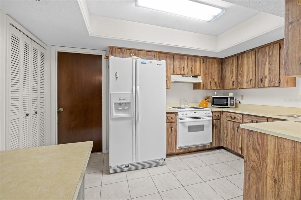 For Sale: $449,000 (3 beds, 2 baths, 1644 Square Feet)