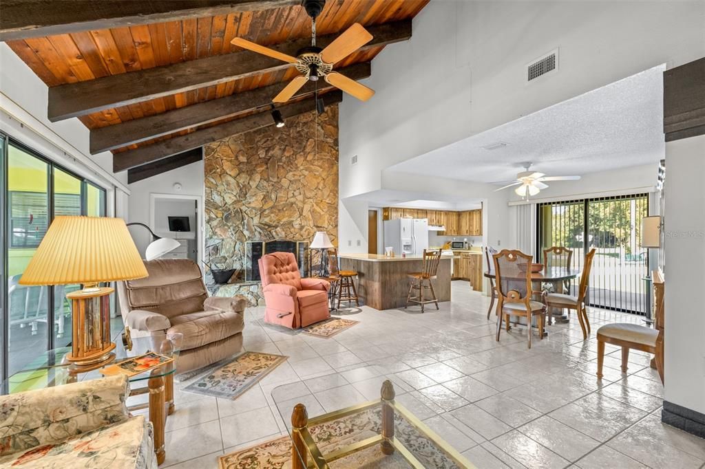 For Sale: $449,000 (3 beds, 2 baths, 1644 Square Feet)