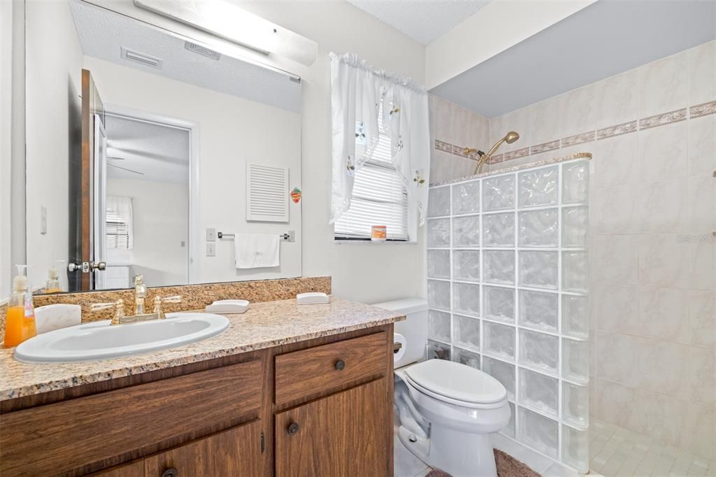 For Sale: $449,000 (3 beds, 2 baths, 1644 Square Feet)