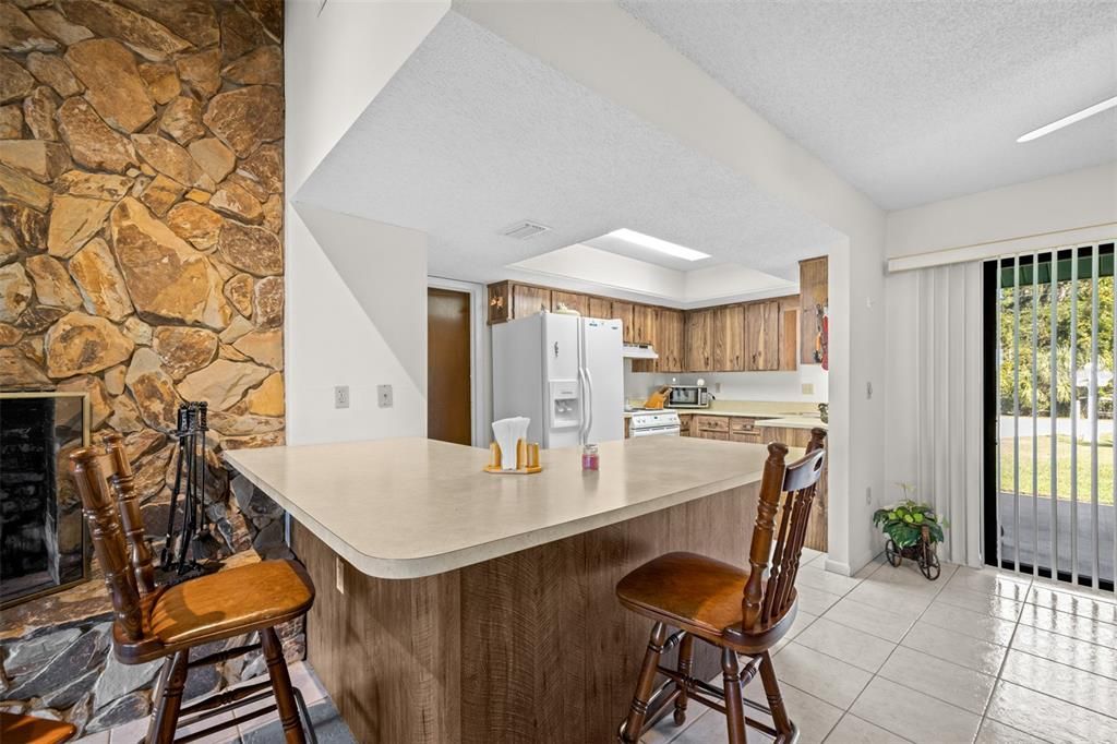 For Sale: $449,000 (3 beds, 2 baths, 1644 Square Feet)