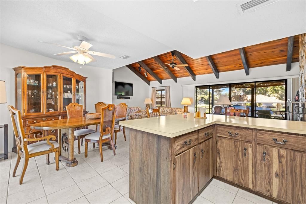 For Sale: $449,000 (3 beds, 2 baths, 1644 Square Feet)