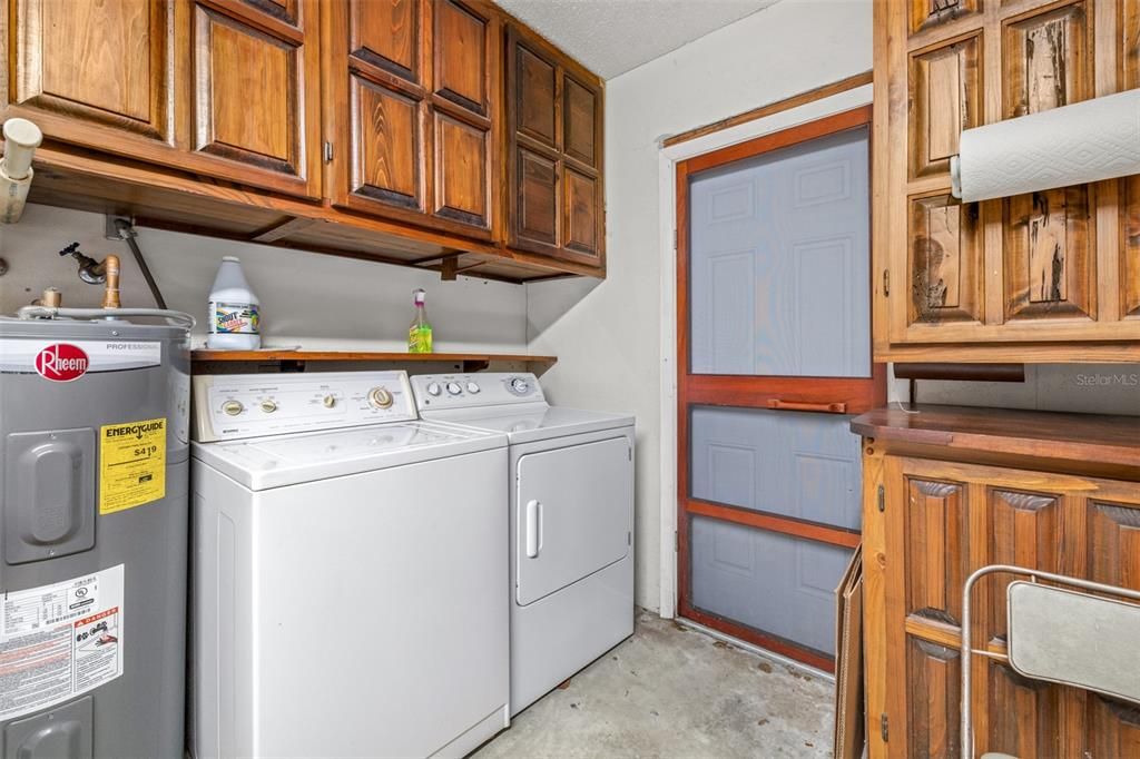 For Sale: $449,000 (3 beds, 2 baths, 1644 Square Feet)