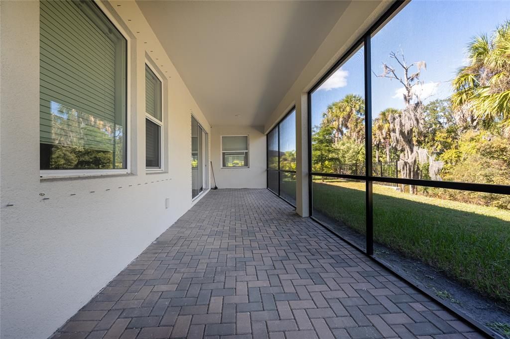 En Venta: $530,000 (4 camas, 3 baños, 2563 Pies cuadrados)