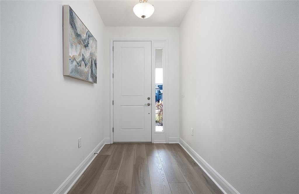 En Venta: $530,000 (4 camas, 3 baños, 2563 Pies cuadrados)