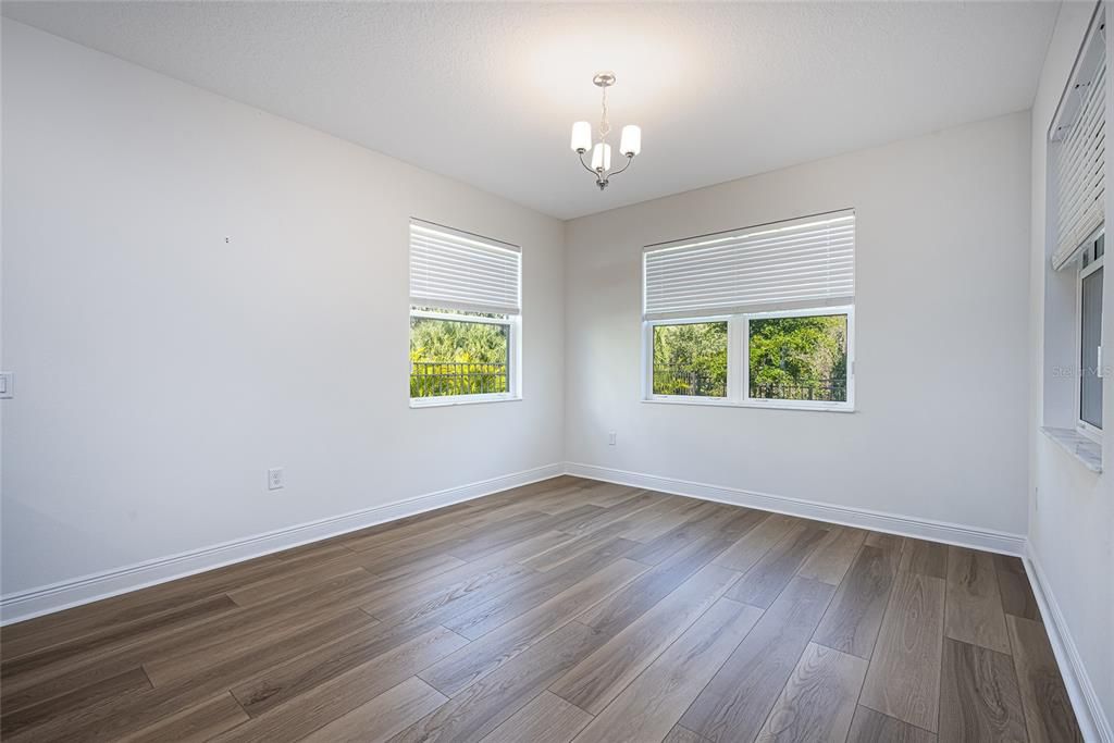 En Venta: $530,000 (4 camas, 3 baños, 2563 Pies cuadrados)