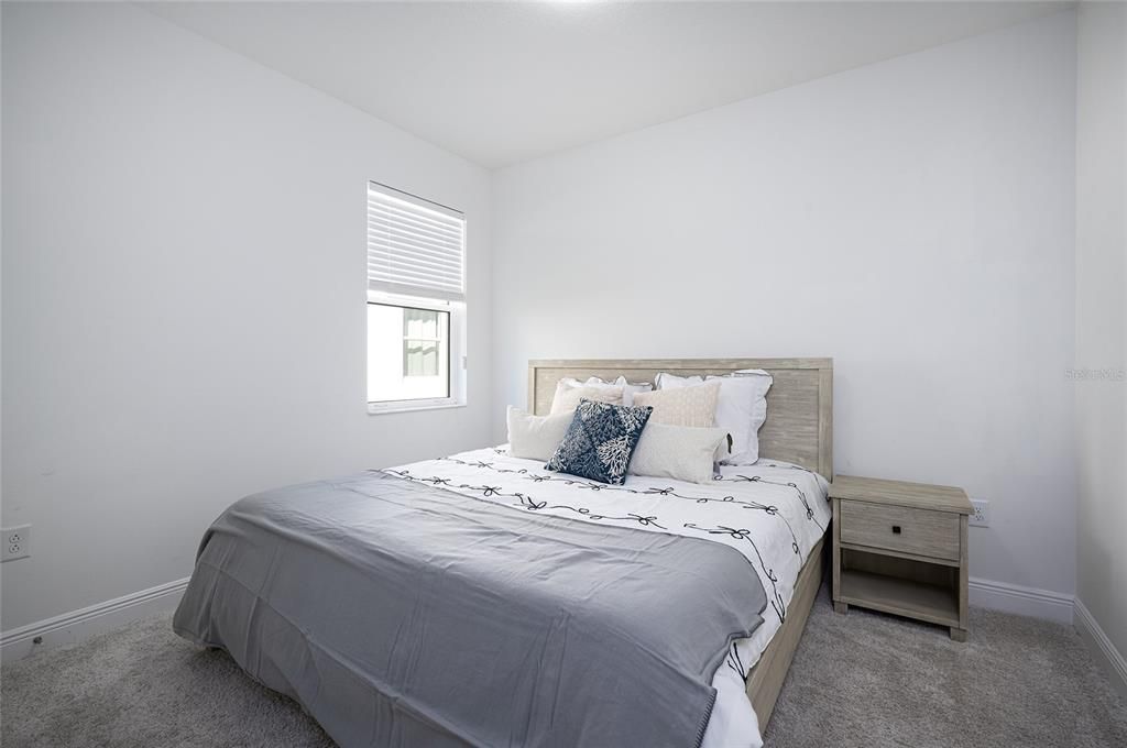 En Venta: $530,000 (4 camas, 3 baños, 2563 Pies cuadrados)