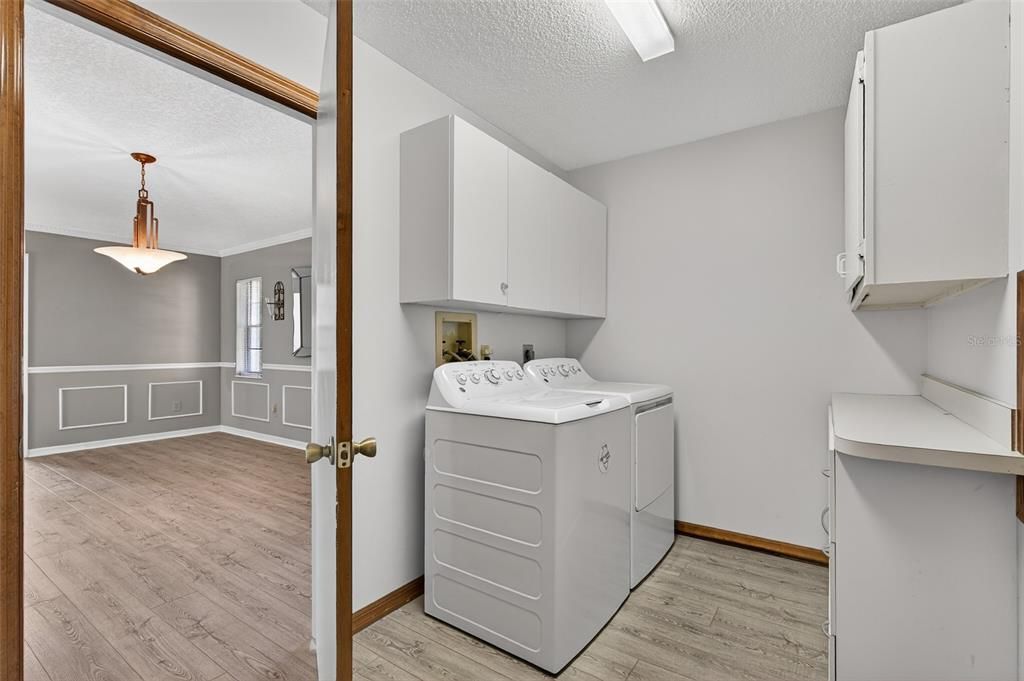 For Sale: $624,900 (4 beds, 3 baths, 2526 Square Feet)