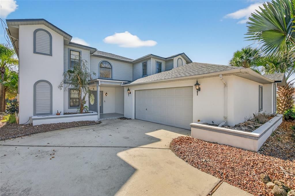 For Sale: $624,900 (4 beds, 3 baths, 2526 Square Feet)