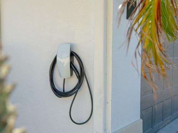 待售: $690,000 (3 贝兹, 2 浴室, 2020 平方英尺)