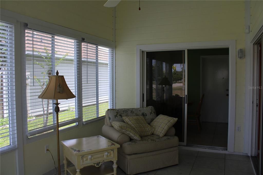 出租: $2,495 (2 贝兹, 2 浴室, 1256 平方英尺)