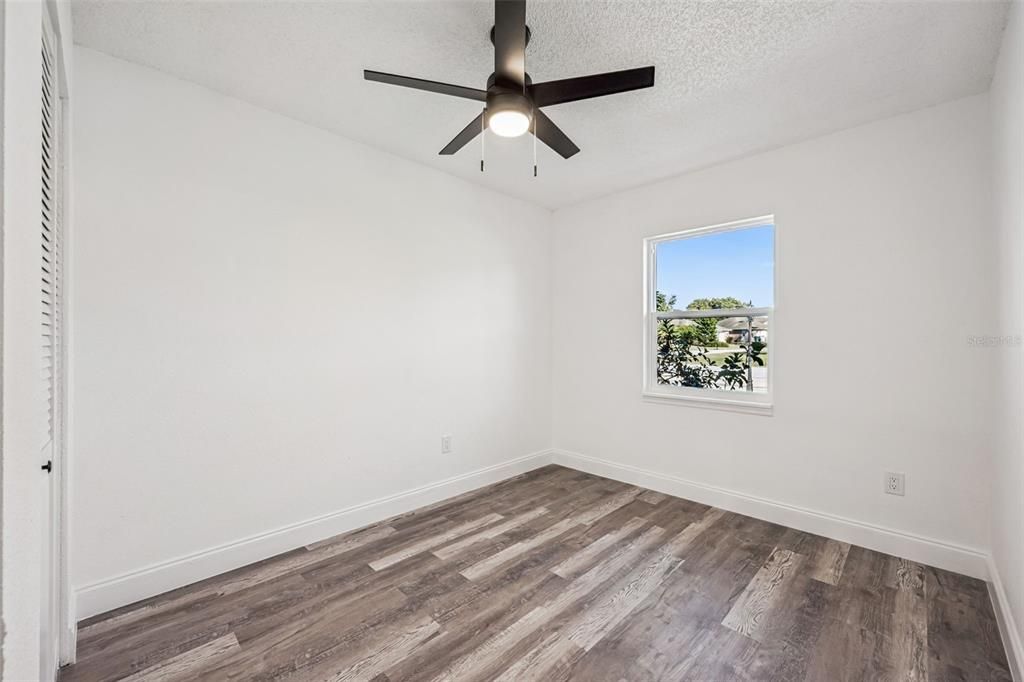 Под контрактом: $285,000 (3 спален, 2 ванн, 1160 Квадратных фут)