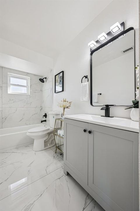 Под контрактом: $285,000 (3 спален, 2 ванн, 1160 Квадратных фут)