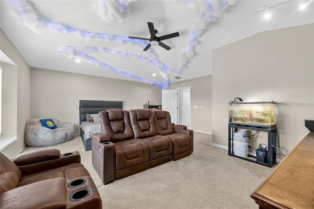 For Sale: $1,239,000 (7 beds, 3 baths, 4571 Square Feet)