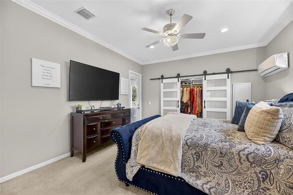 For Sale: $1,239,000 (7 beds, 3 baths, 4571 Square Feet)