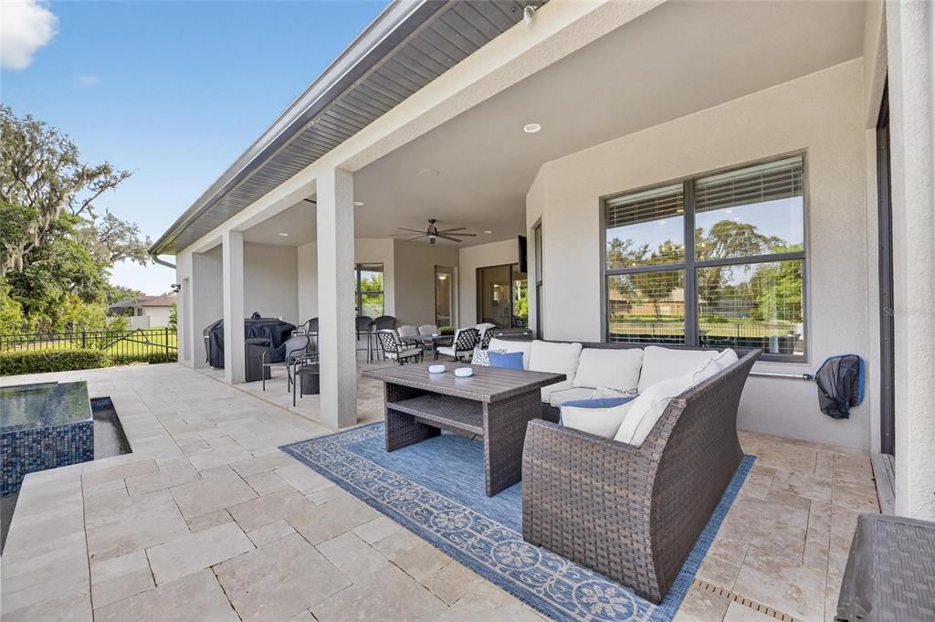 For Sale: $1,239,000 (7 beds, 3 baths, 4571 Square Feet)