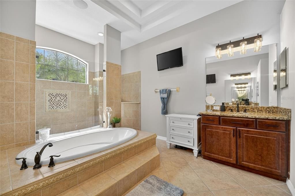 For Sale: $1,239,000 (7 beds, 3 baths, 4571 Square Feet)