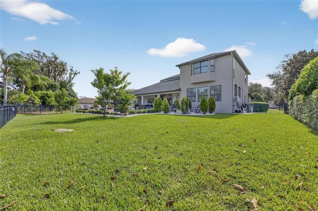 For Sale: $1,239,000 (7 beds, 3 baths, 4571 Square Feet)