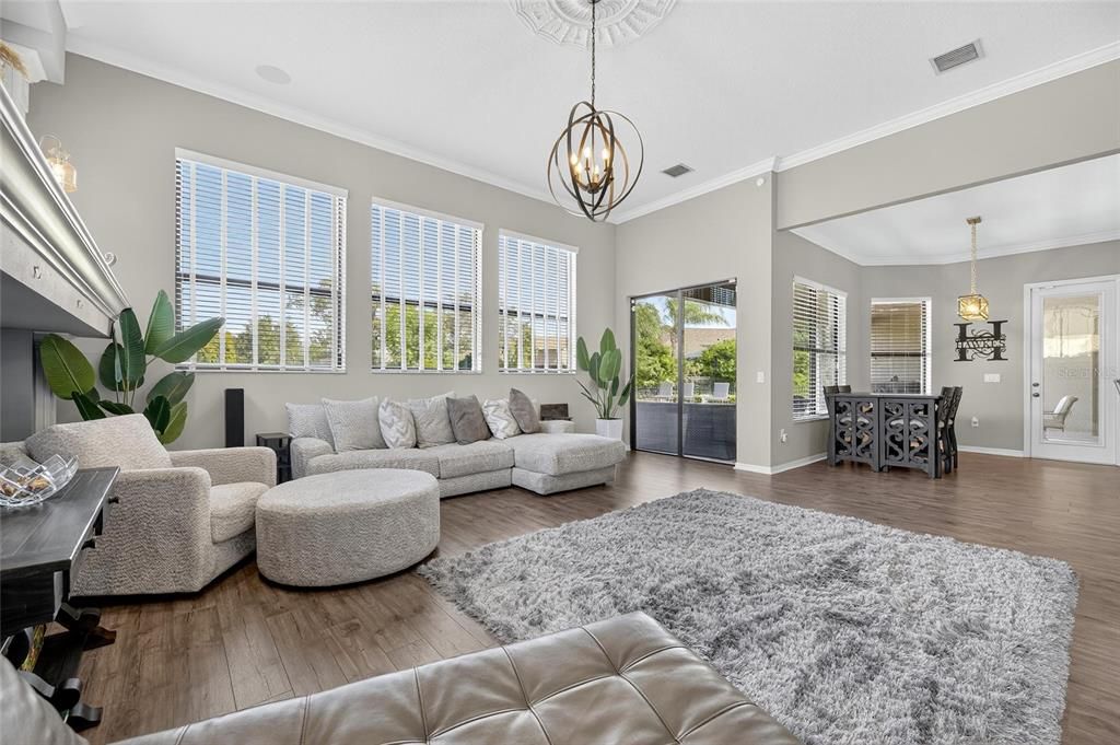 For Sale: $1,239,000 (7 beds, 3 baths, 4571 Square Feet)