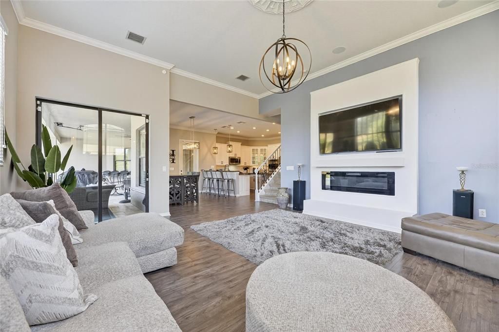 For Sale: $1,239,000 (7 beds, 3 baths, 4571 Square Feet)