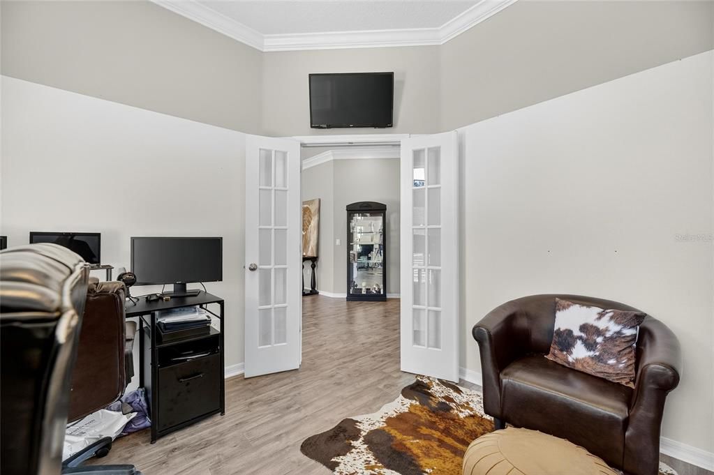 For Sale: $1,239,000 (7 beds, 3 baths, 4571 Square Feet)