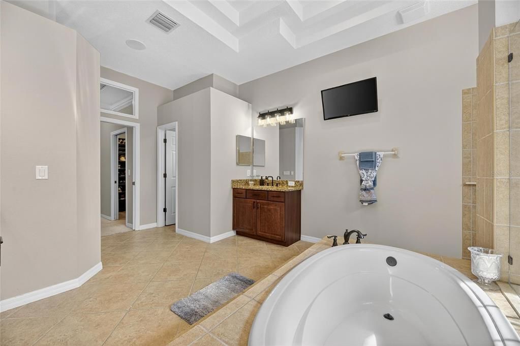 For Sale: $1,239,000 (7 beds, 3 baths, 4571 Square Feet)