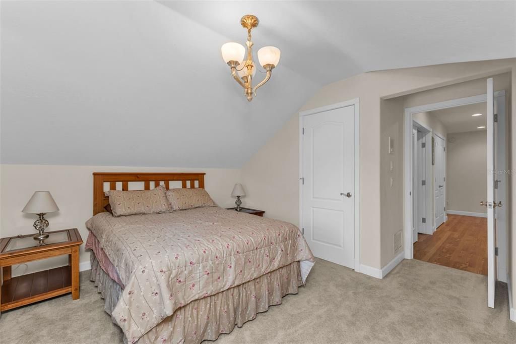 En Venta: $1,438,000 (5 camas, 3 baños, 3237 Pies cuadrados)