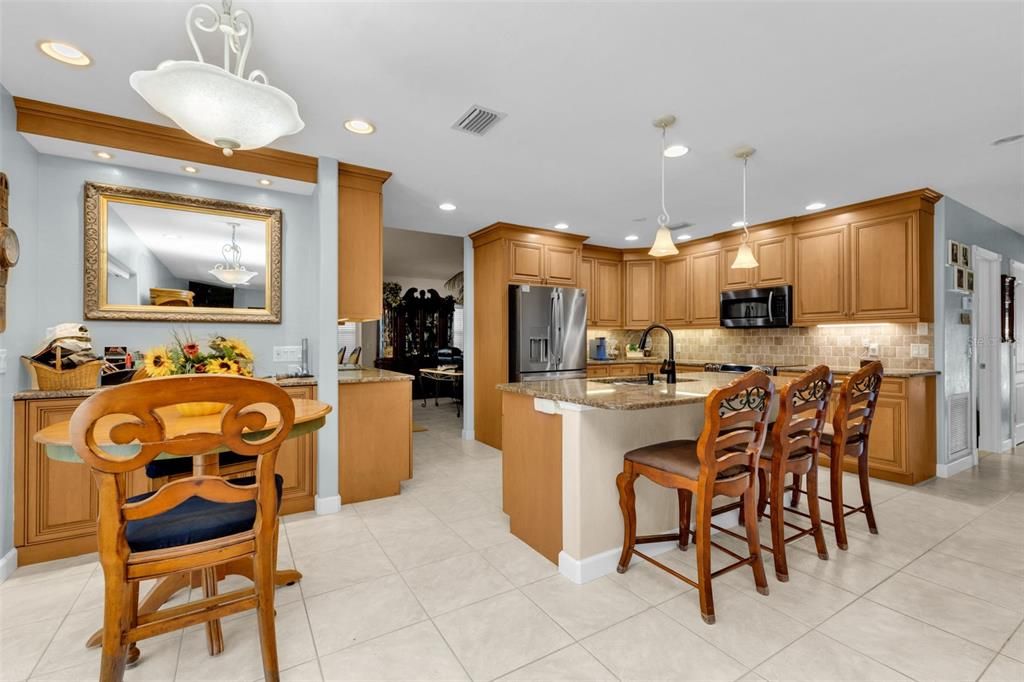 En Venta: $1,438,000 (5 camas, 3 baños, 3237 Pies cuadrados)