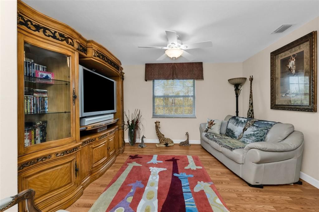 En Venta: $1,438,000 (5 camas, 3 baños, 3237 Pies cuadrados)