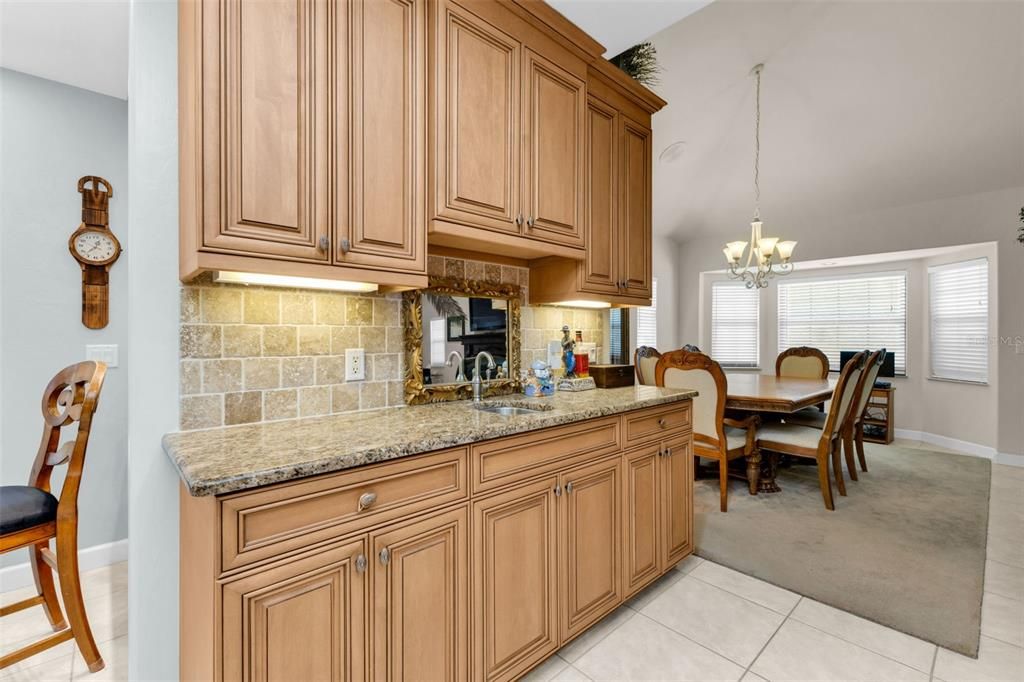 En Venta: $1,438,000 (5 camas, 3 baños, 3237 Pies cuadrados)