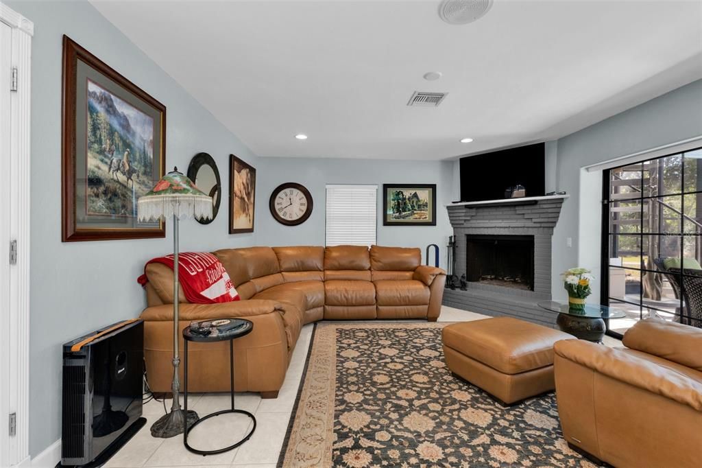 En Venta: $1,438,000 (5 camas, 3 baños, 3237 Pies cuadrados)